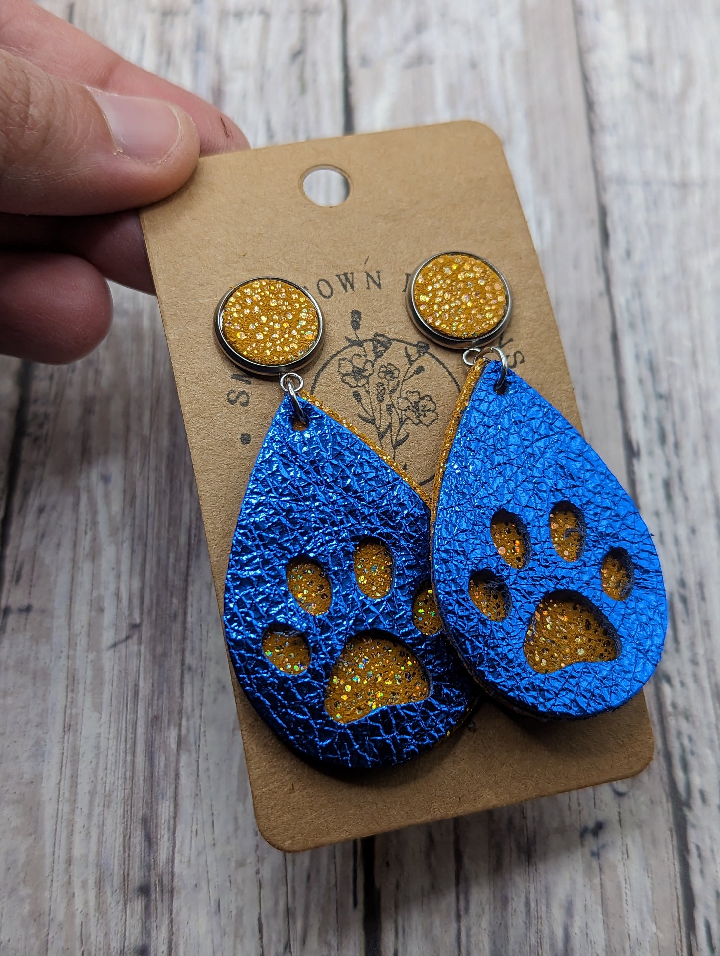 Maysville Paw Print Dangles