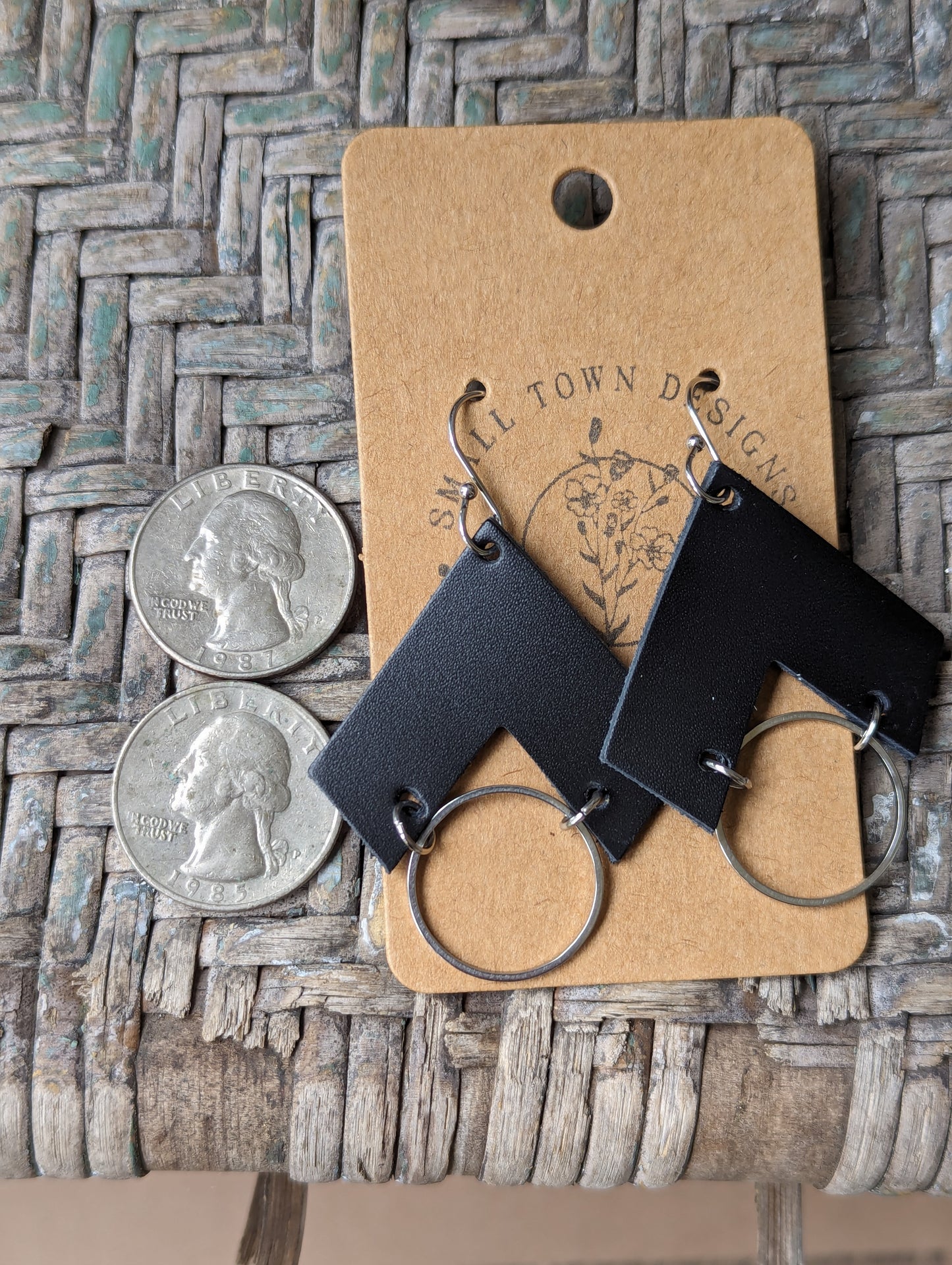 Black Triangle Dangles