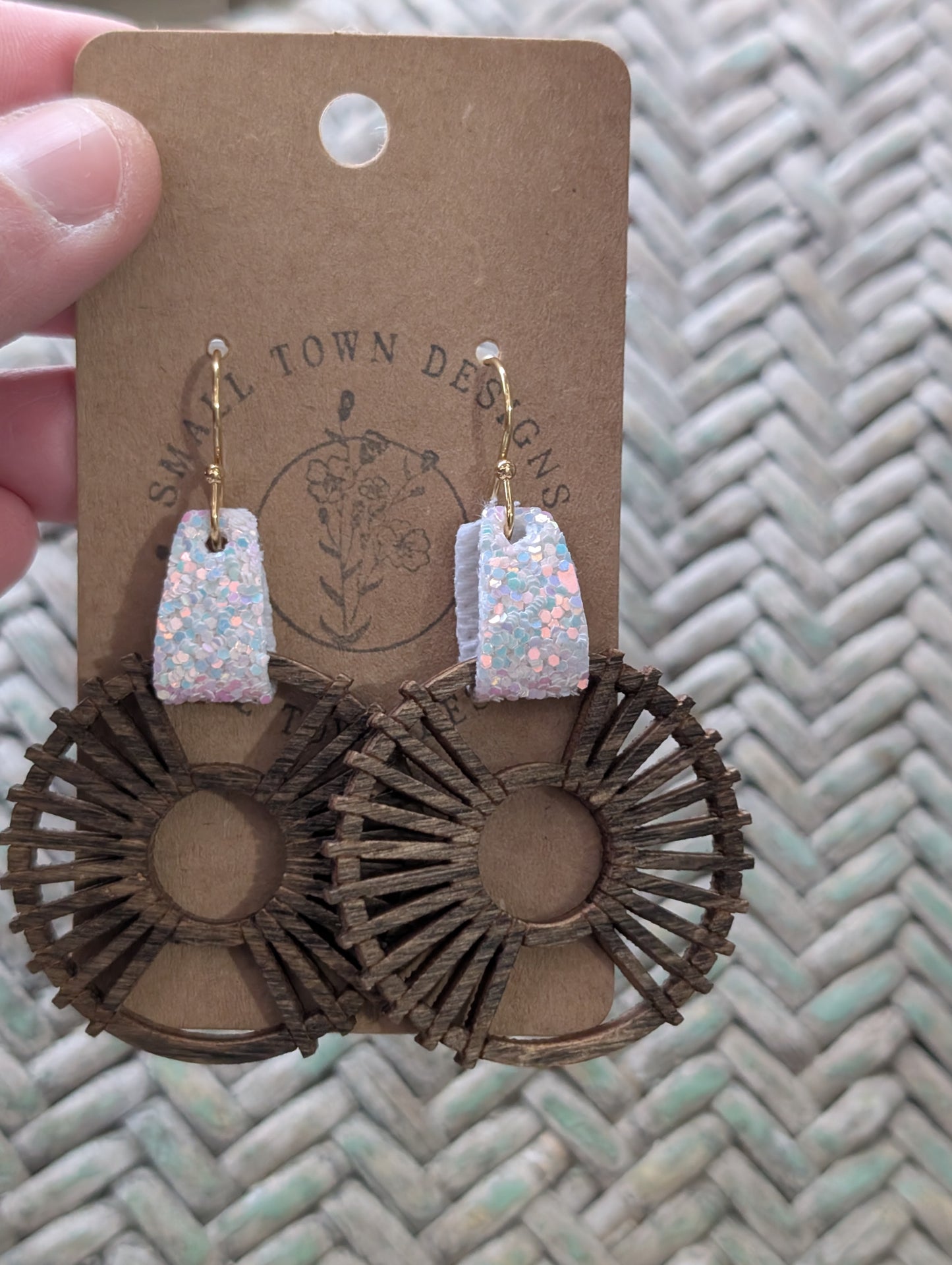 Spring Glitter Wooden Circles