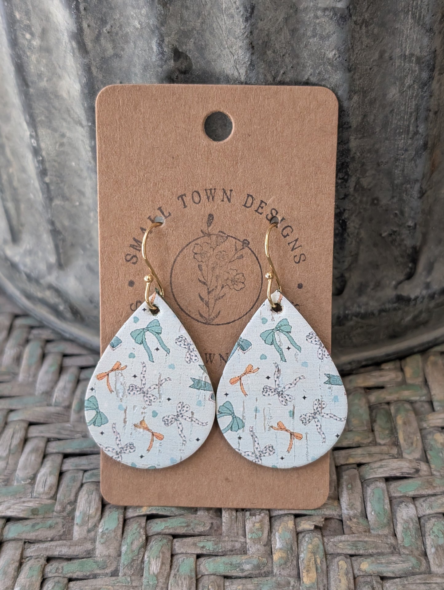 St Patty Bow Teardrops