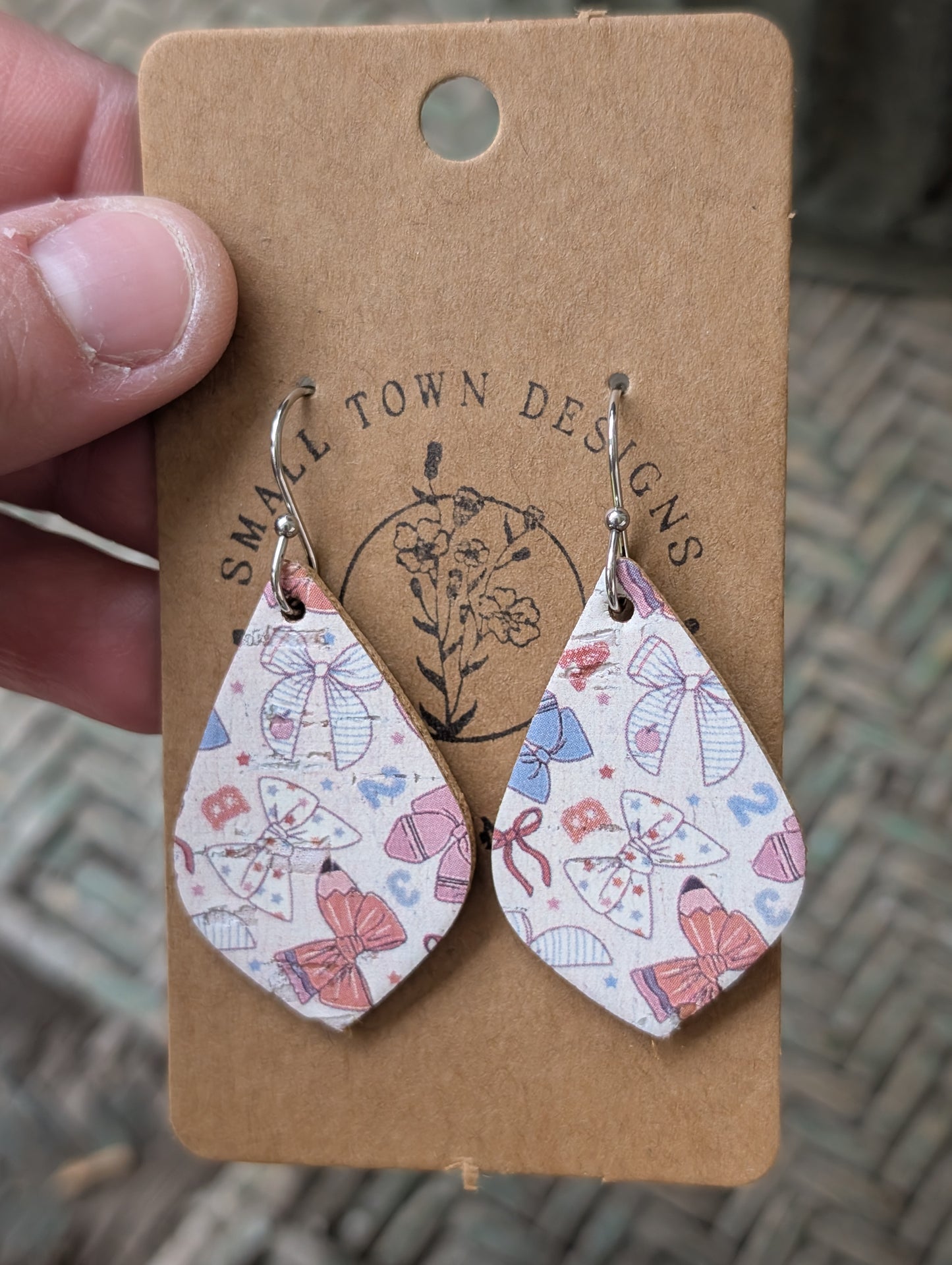 Bow School Pointed Dangles