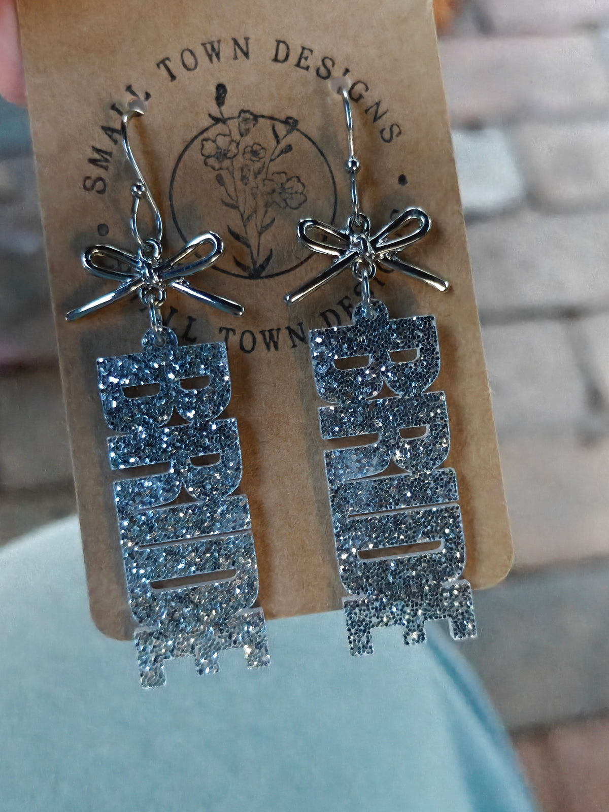 Bow bride dangles