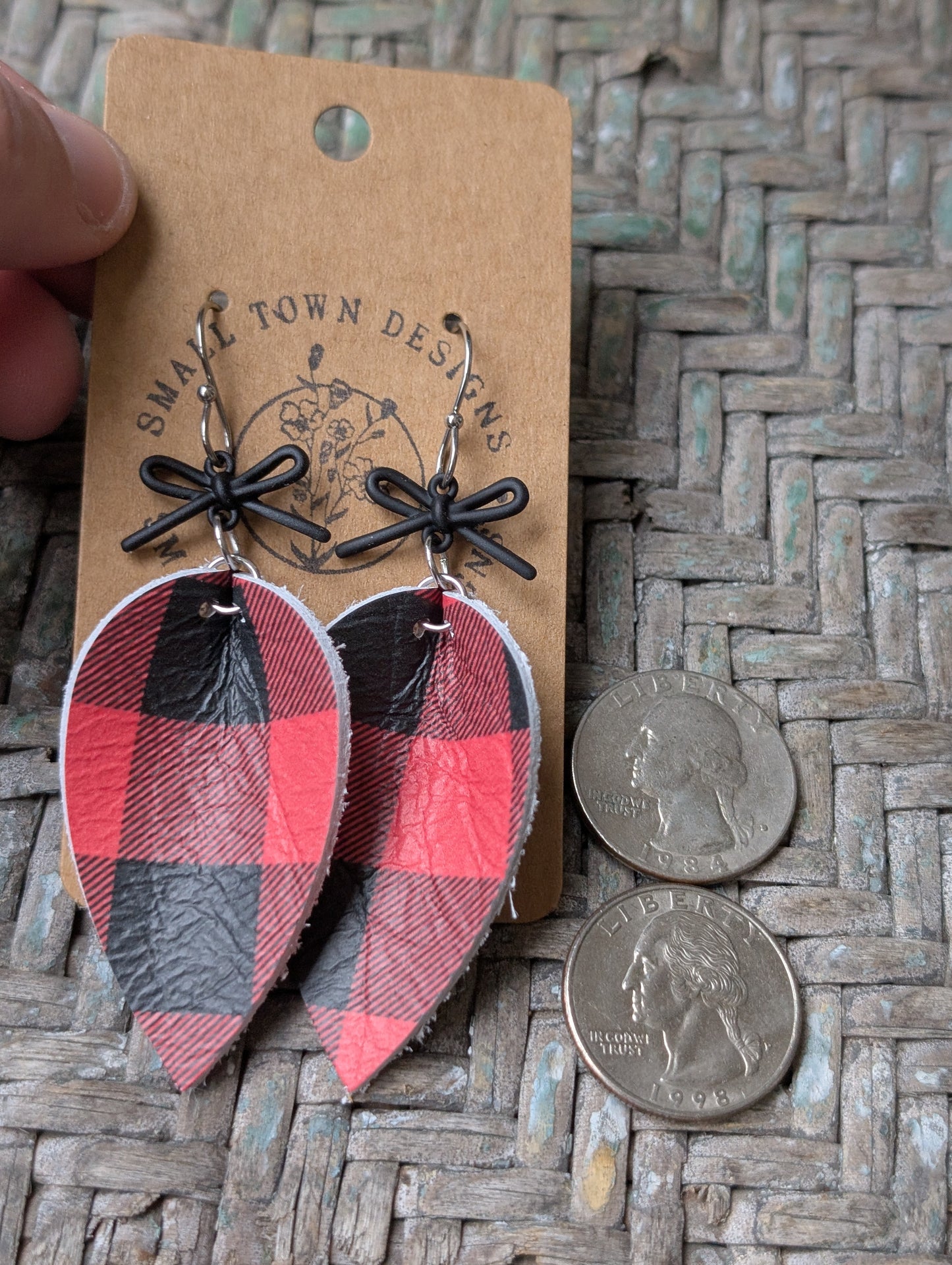 Buffalo Plaid Pinched Petals
