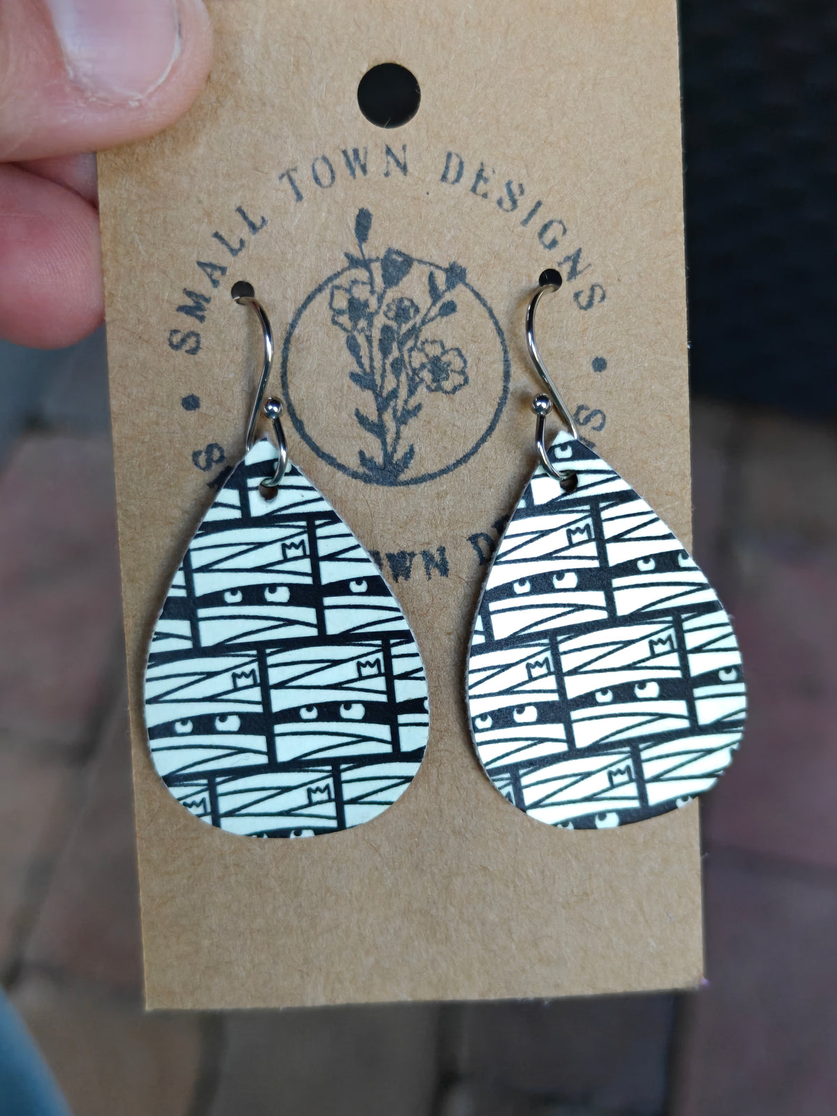 Smaller mummy teardrops