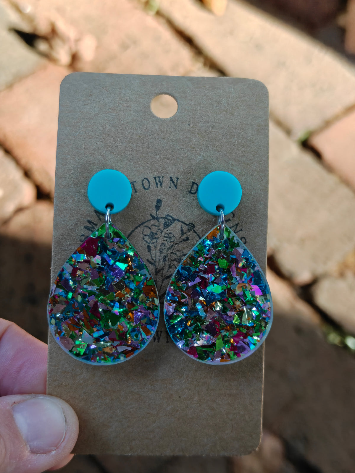 Confetti teardrops
