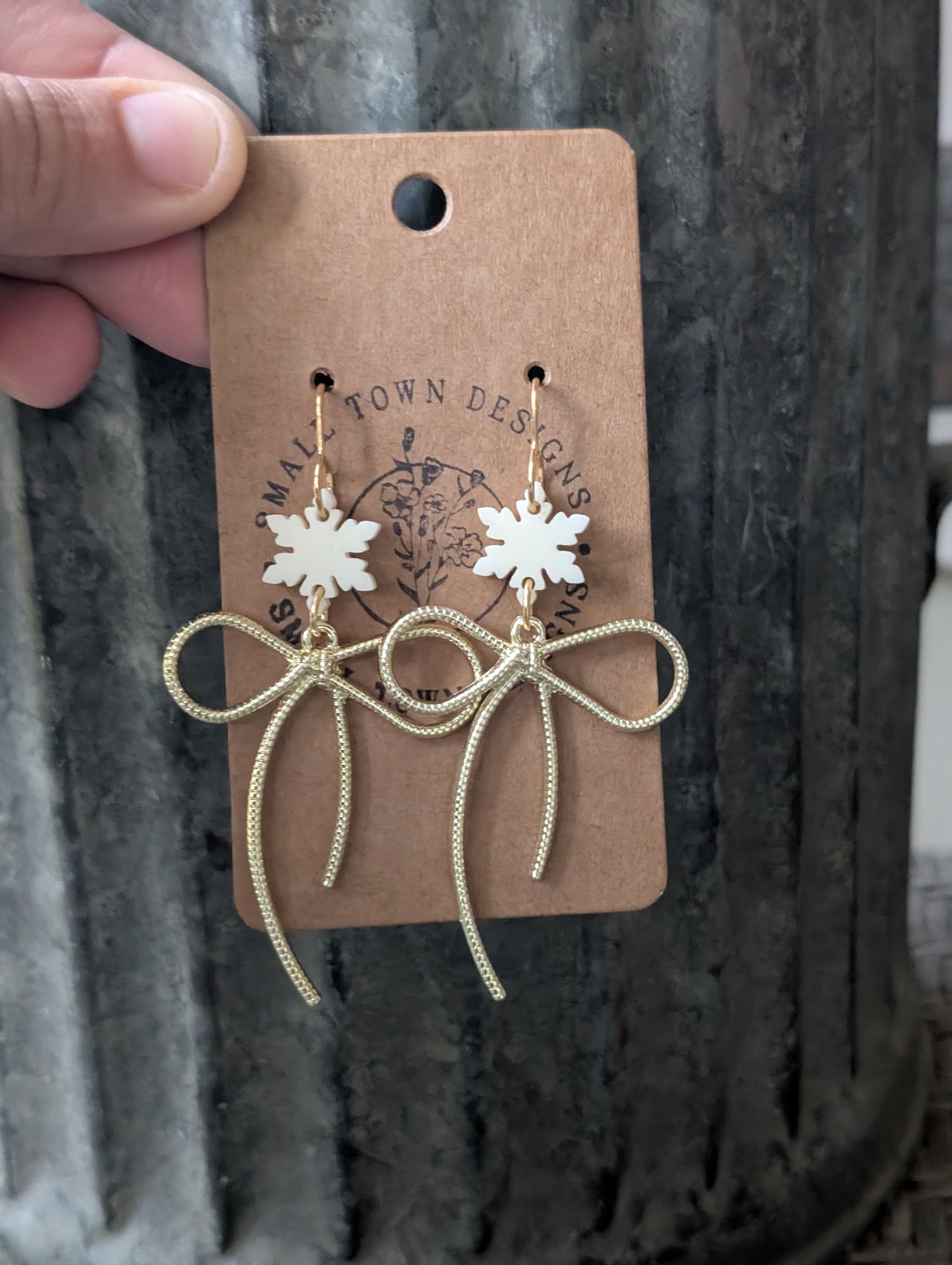 Gold Snowflake Bows
