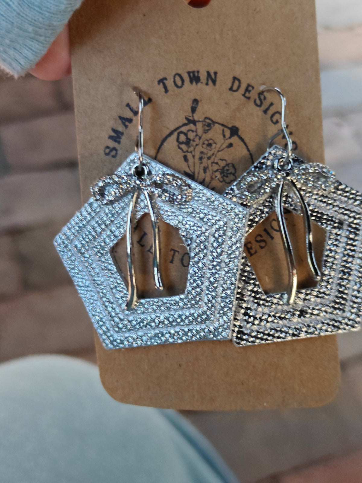 Silver bow pentagon