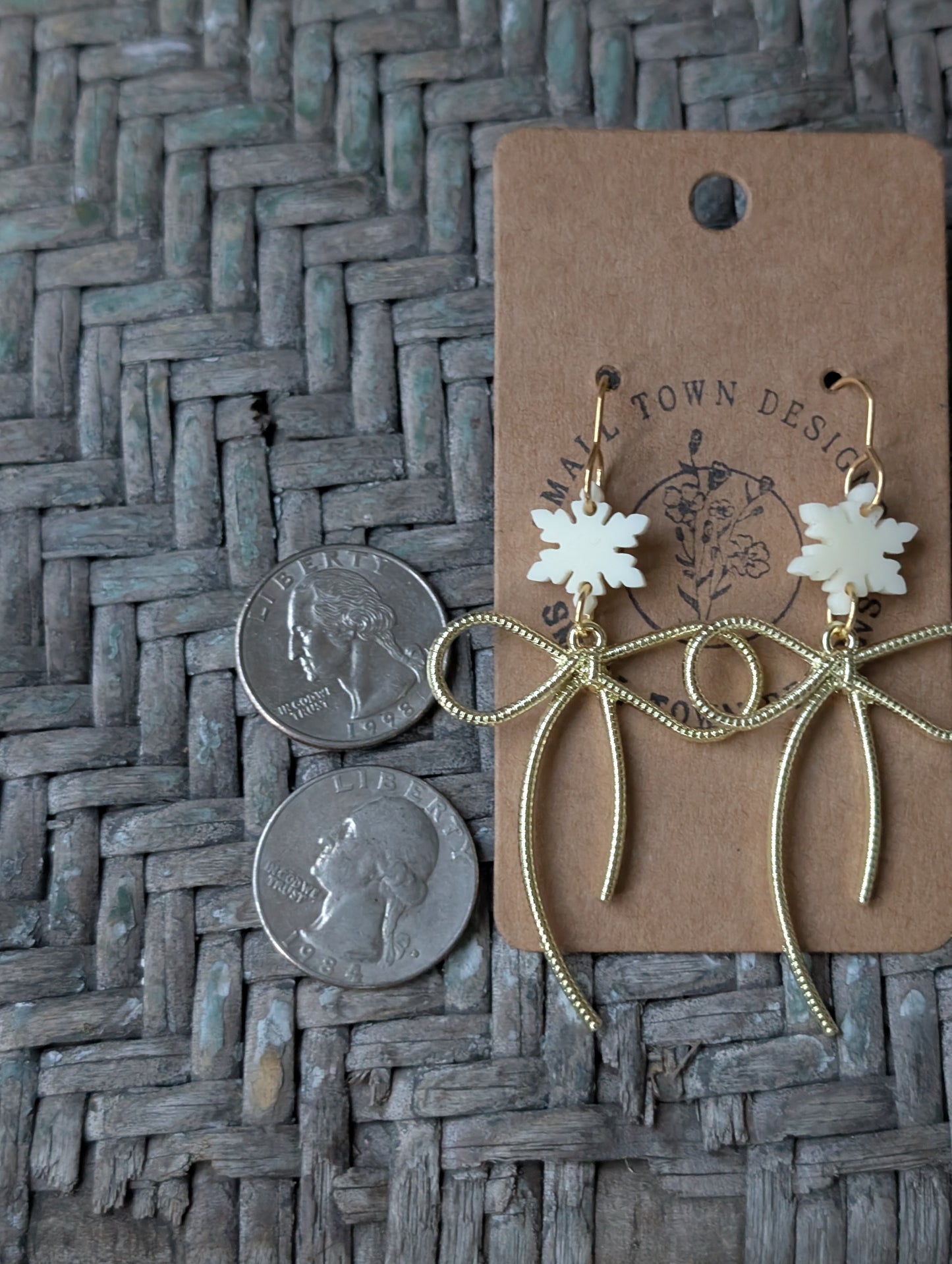Gold Snowflake Bows