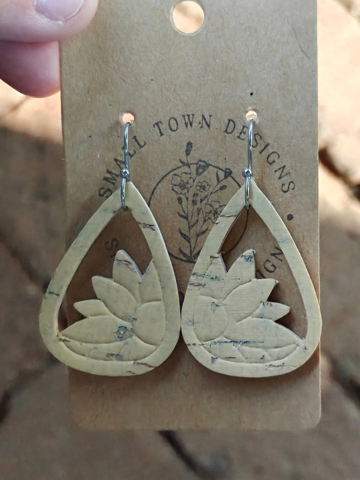 Embossed sunflower teardrop