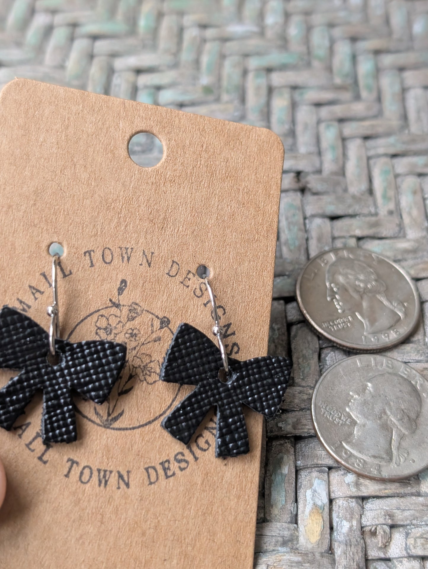 Black Saffino Bows