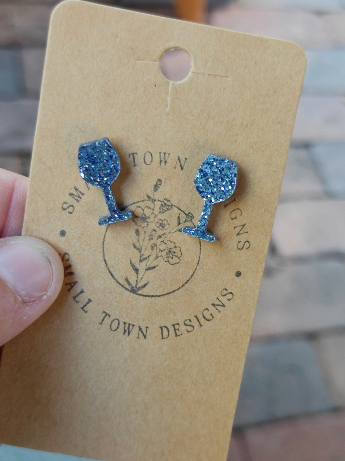 Light blue wine studs