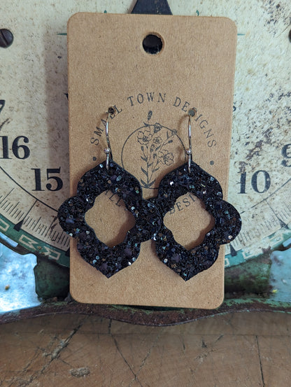 Chunky Black Glitter Scallops