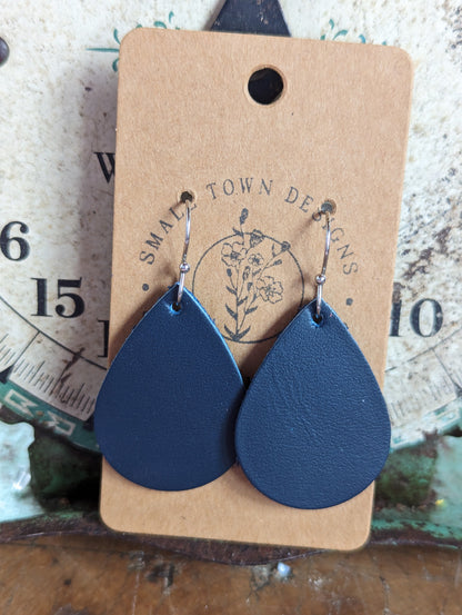 Navy Teardrops