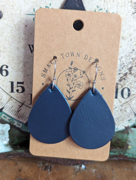 Navy Teardrops