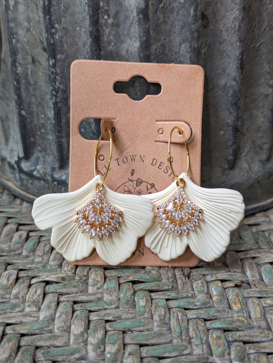 Elegant Cream Gingko Hoops