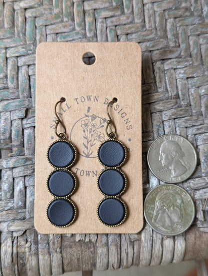 Rustic Black Trios