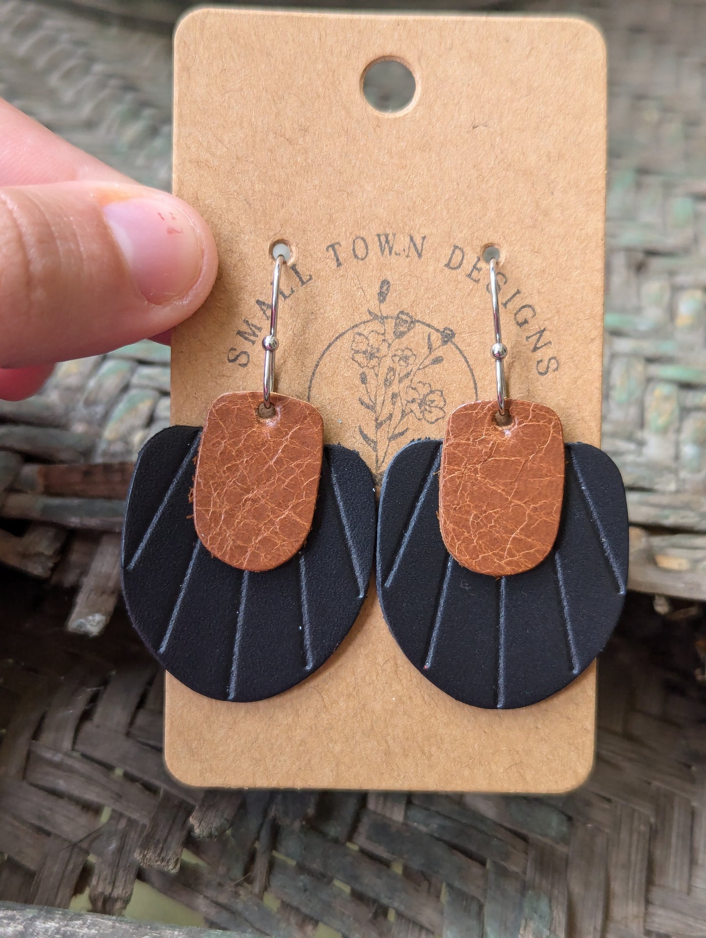 Embossed Neutral Dangles