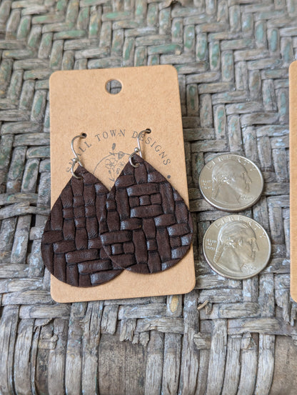 Chocolate Basket Weave Teardrops