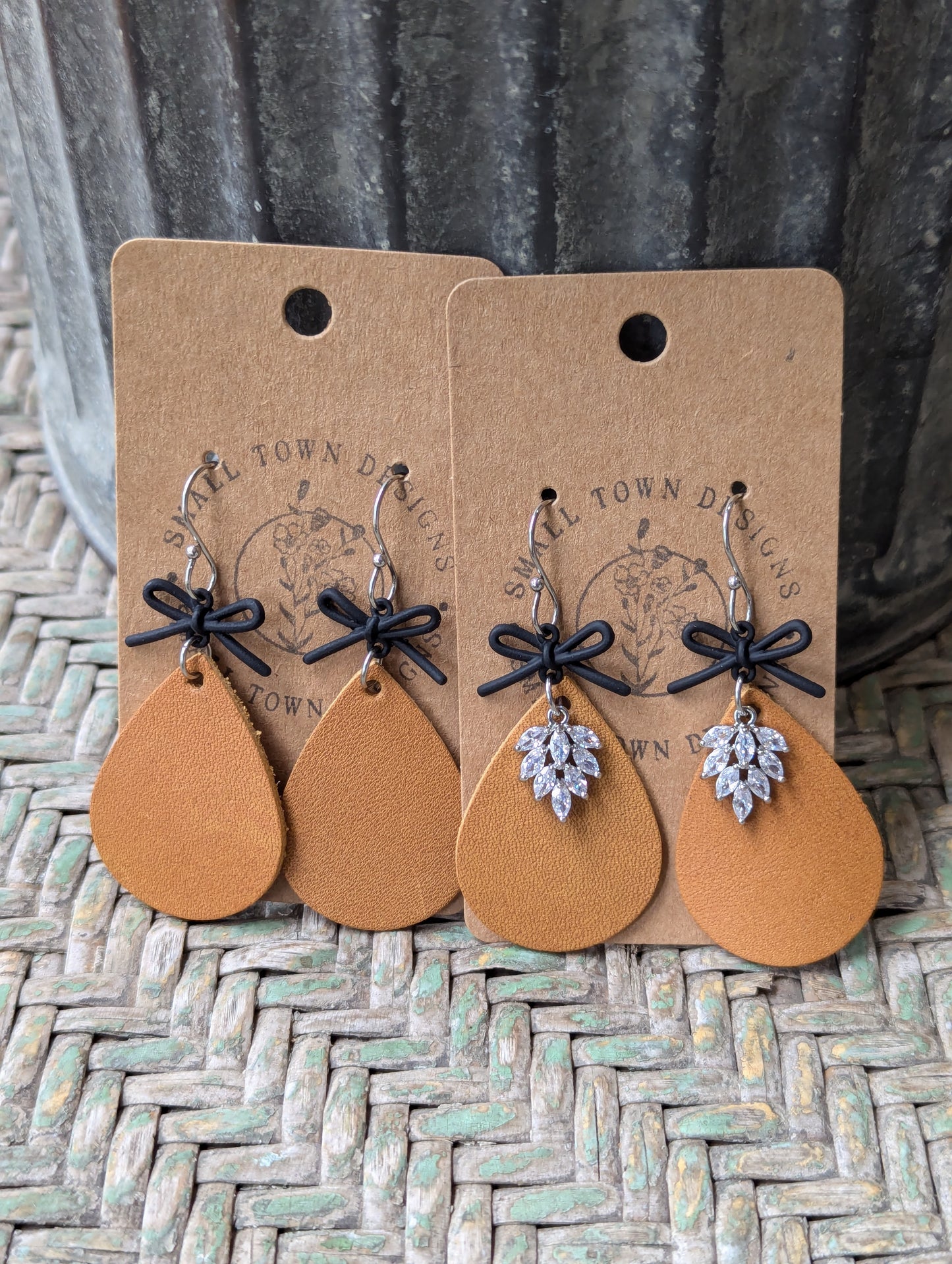 Honey & Black Bow Teardrops