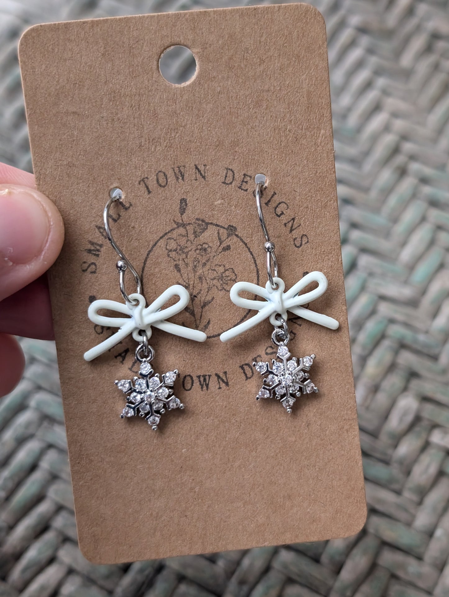 Snowflake Bow Dangles