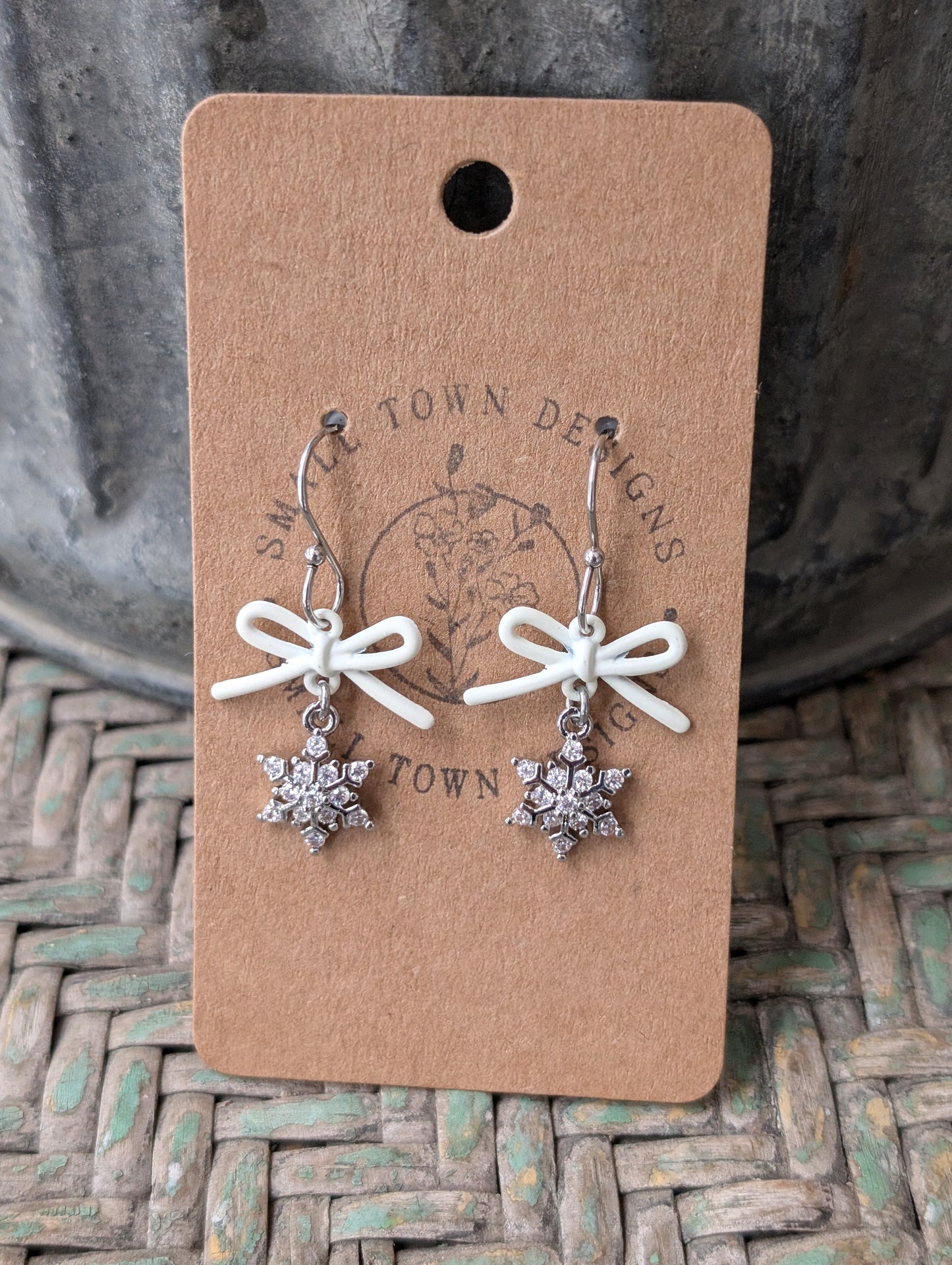 Snowflake Bow Dangles