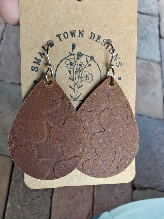 Embossed clover dangles