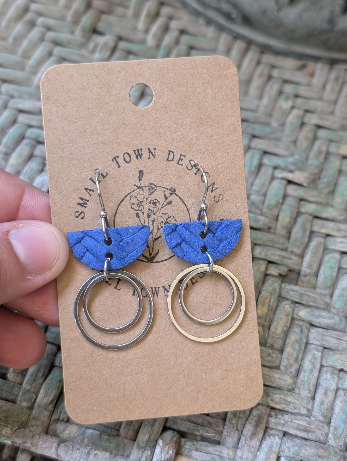 Braided Royal Geo Circles