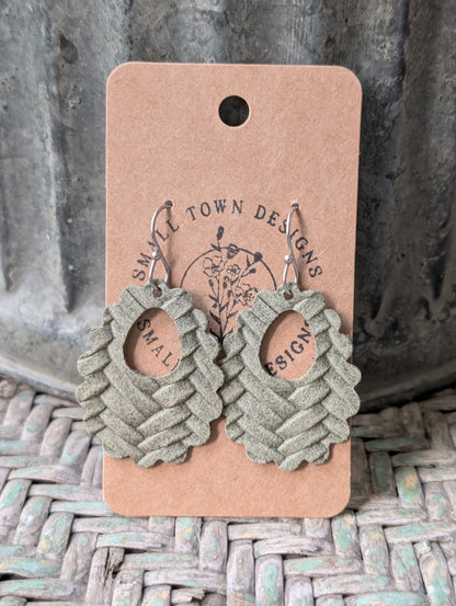 Olive Braided Scallops