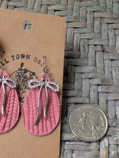 Salmon Bow Teardrops