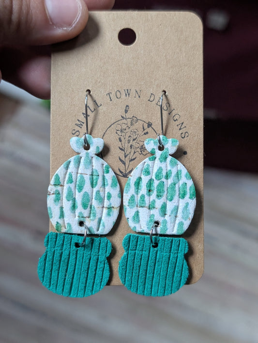 Green plant dangles