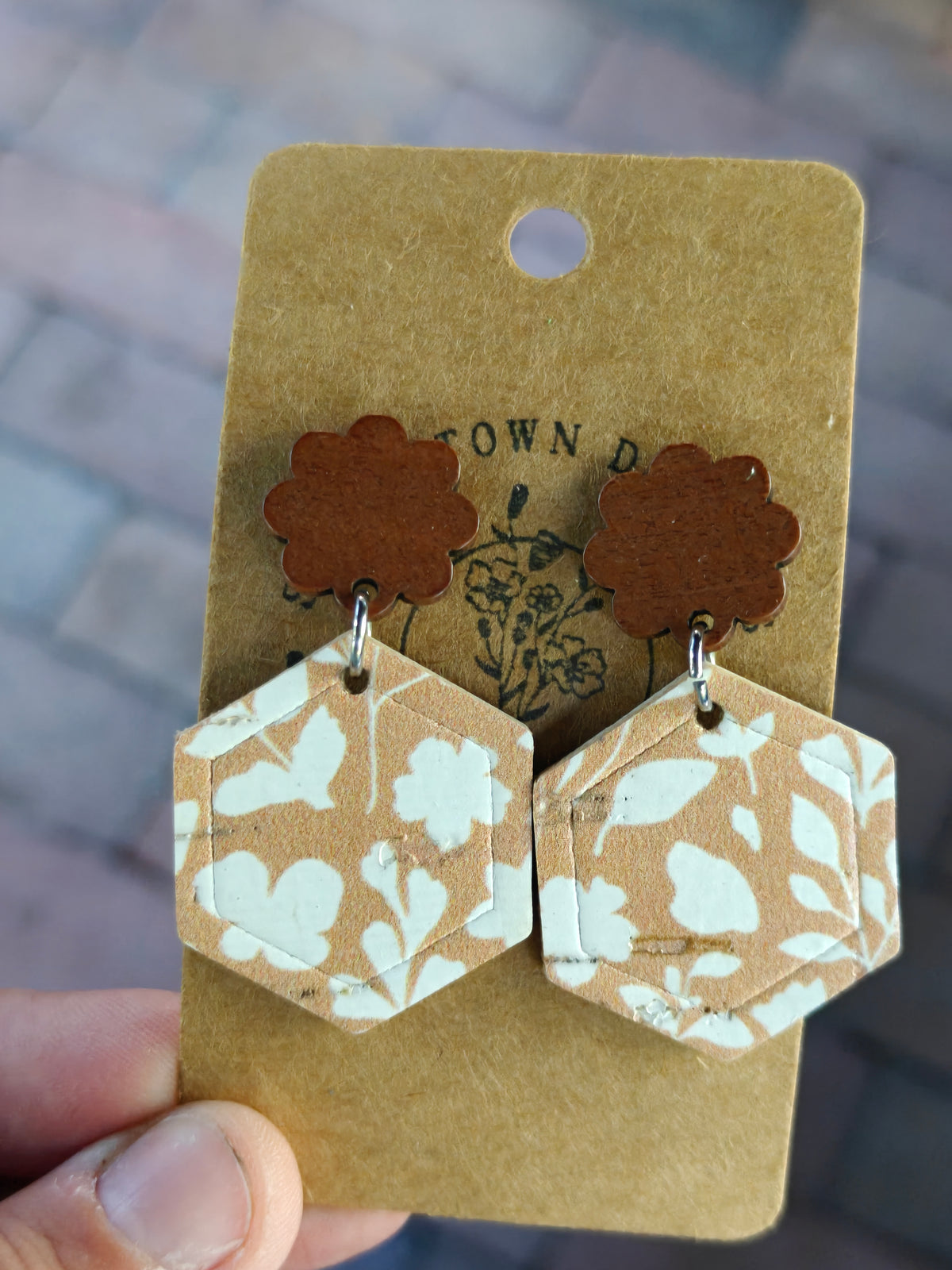 Mustard hexagon