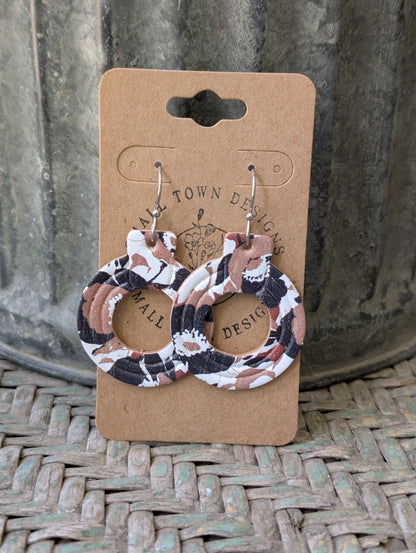 Neutral Floral Circles