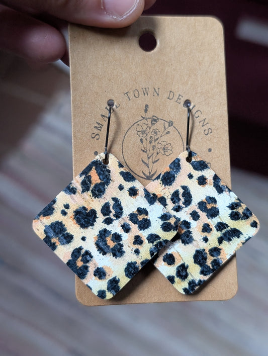 Leopard teardrops