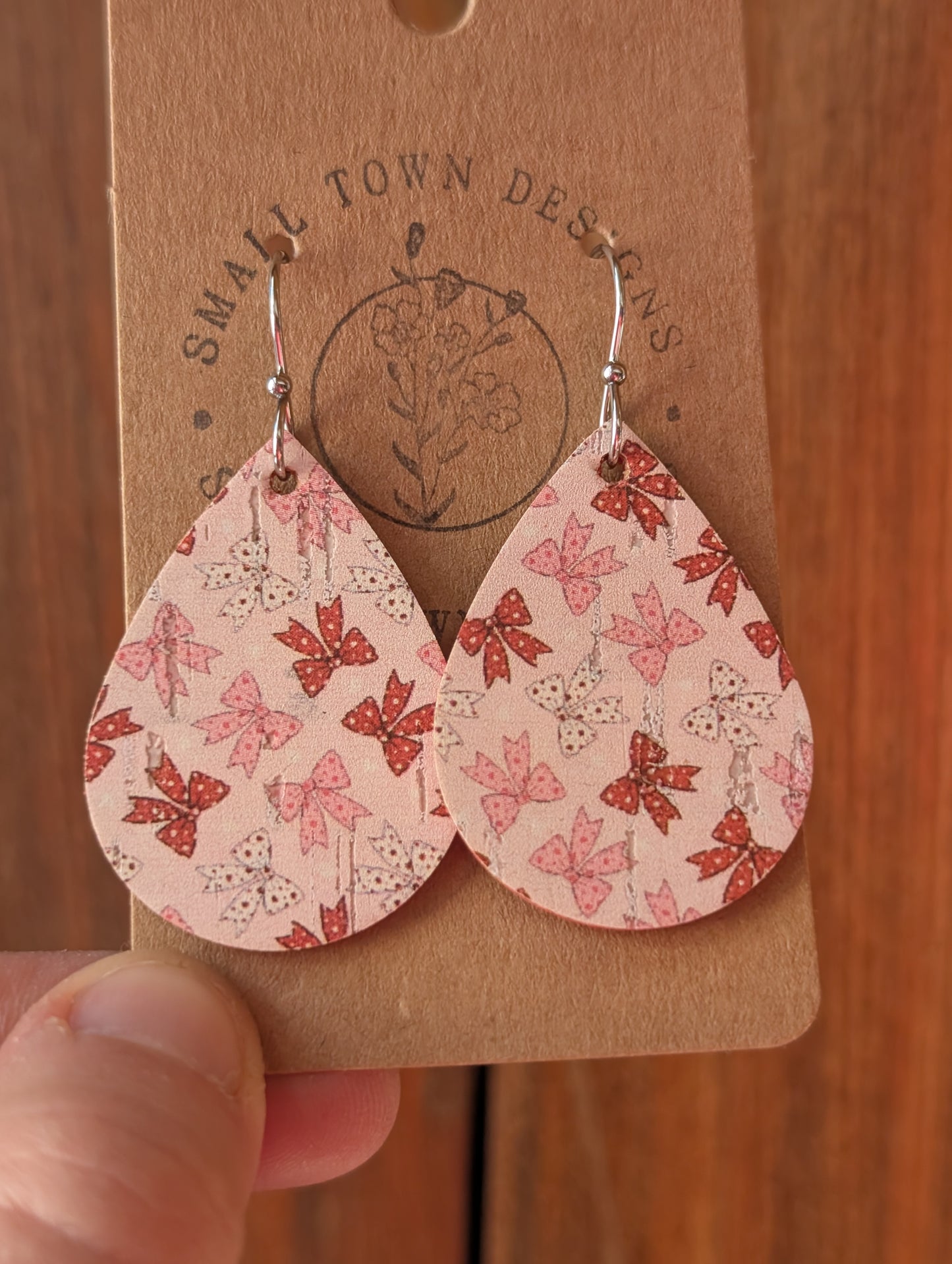 Valentine Bow Teardrops