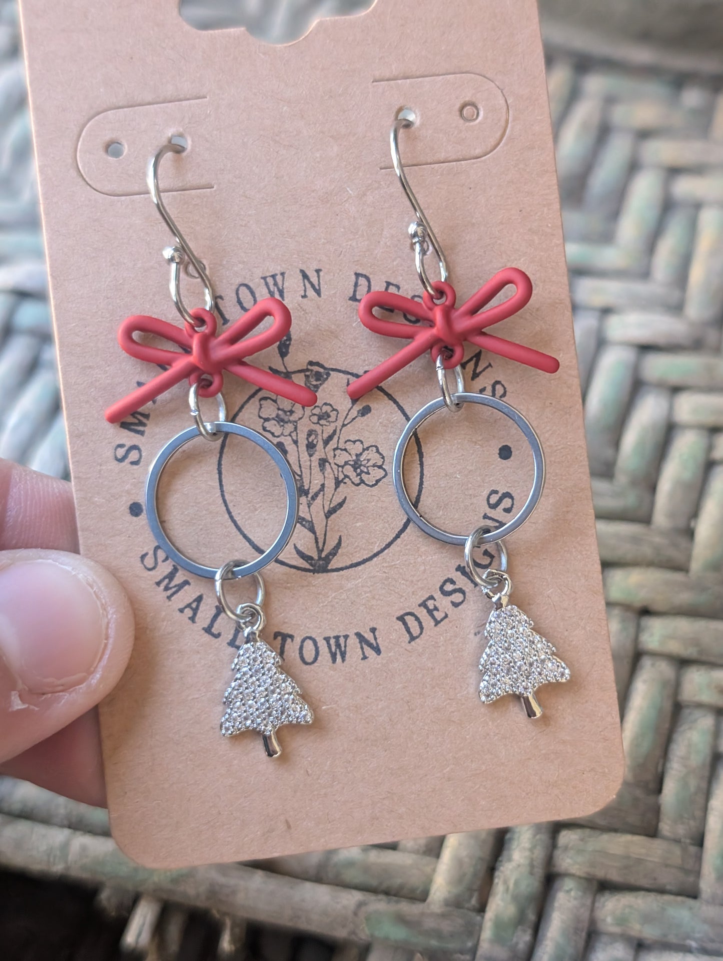 Red Bow Tree Dangles