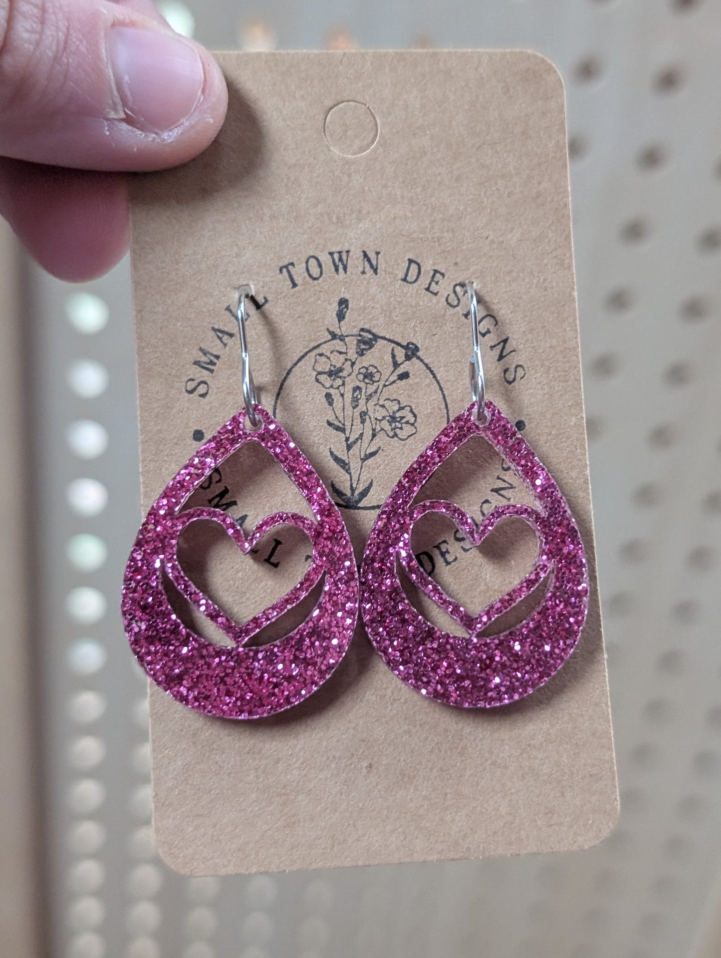 Hear cutout teardrops