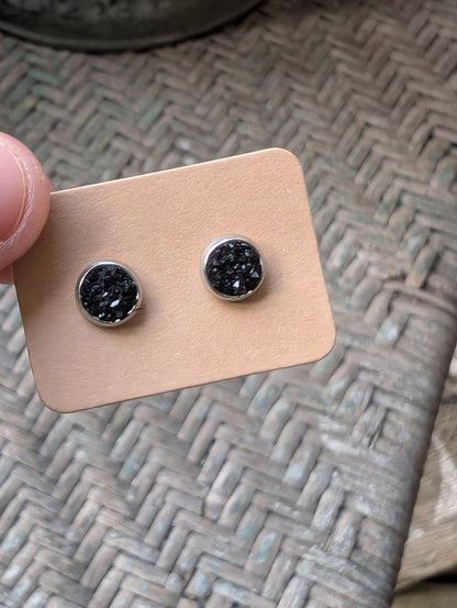 6mm Black Studs