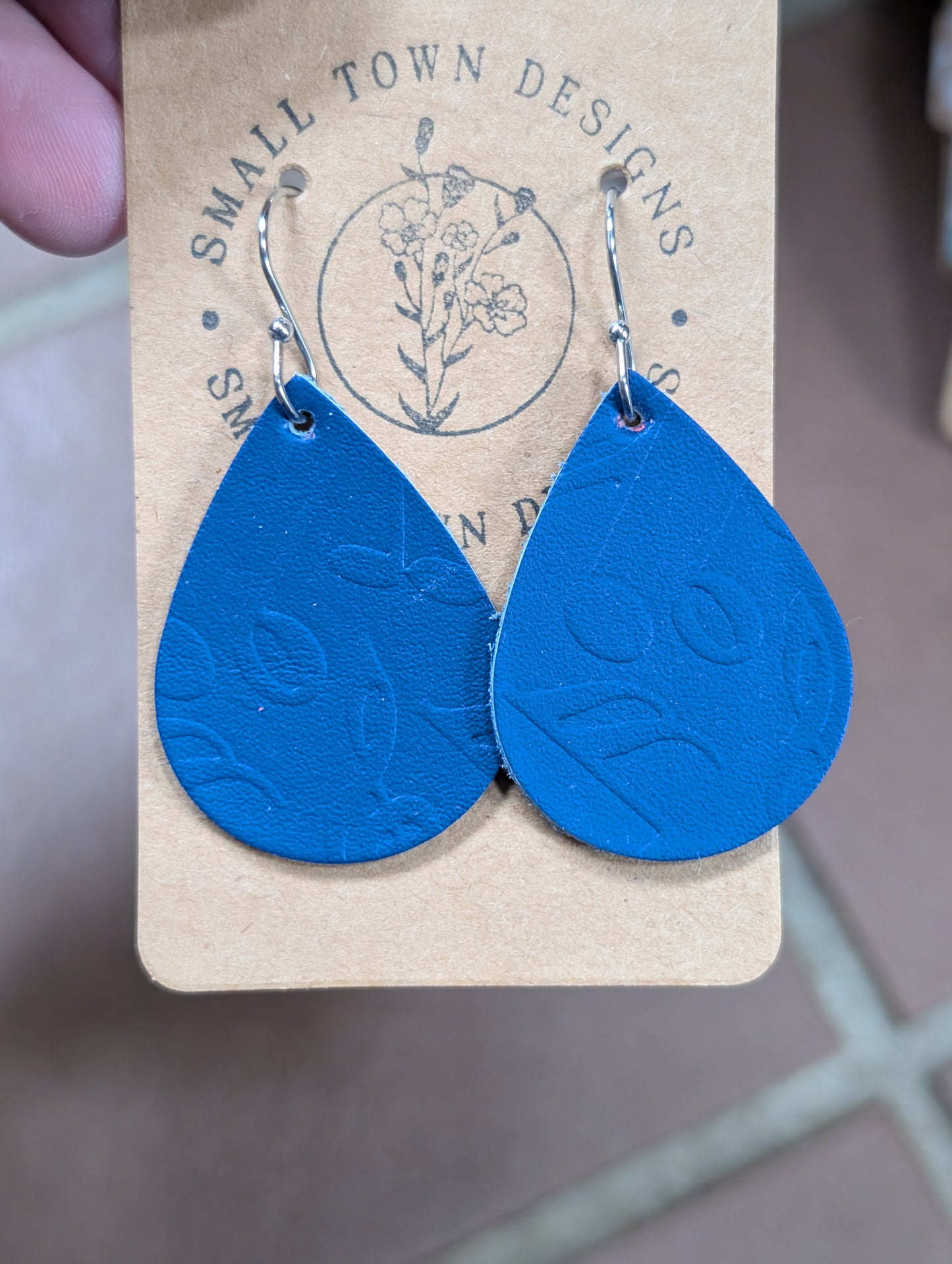 Small Blue Embossed Music Note Teardrops