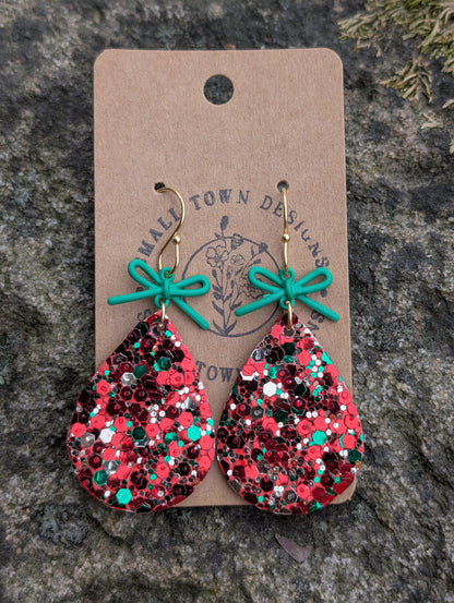 Christmas Spirit Teardrops