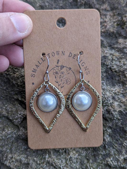Pearl Gold Dangles