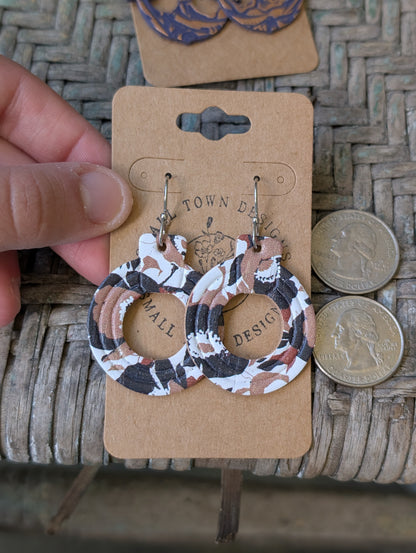 Neutral Floral Circles