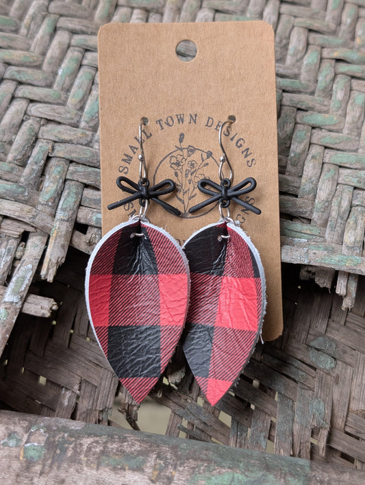 Buffalo Plaid Pinched Petals
