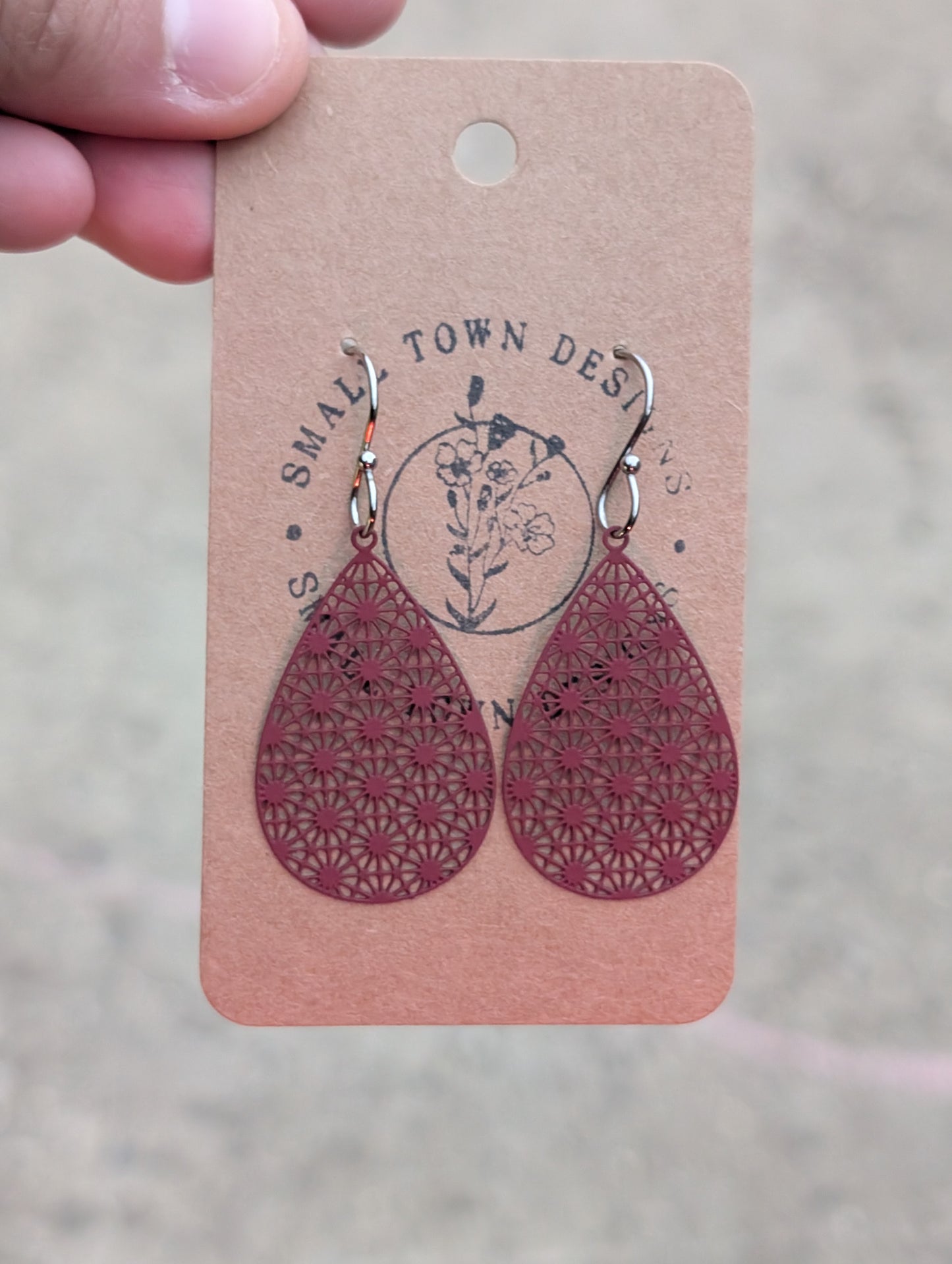 Maroon Lace Teardrops