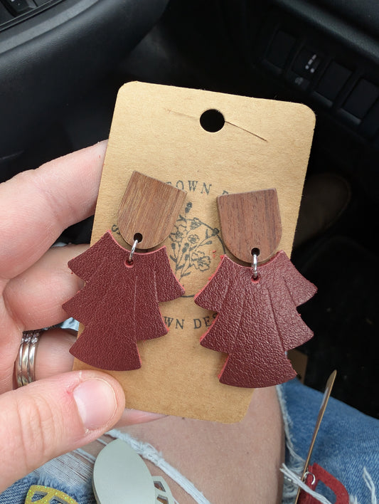 Metallic burgundy dangle