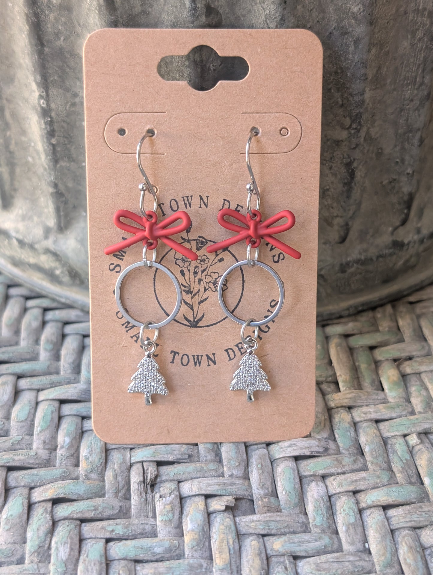 Red Bow Tree Dangles