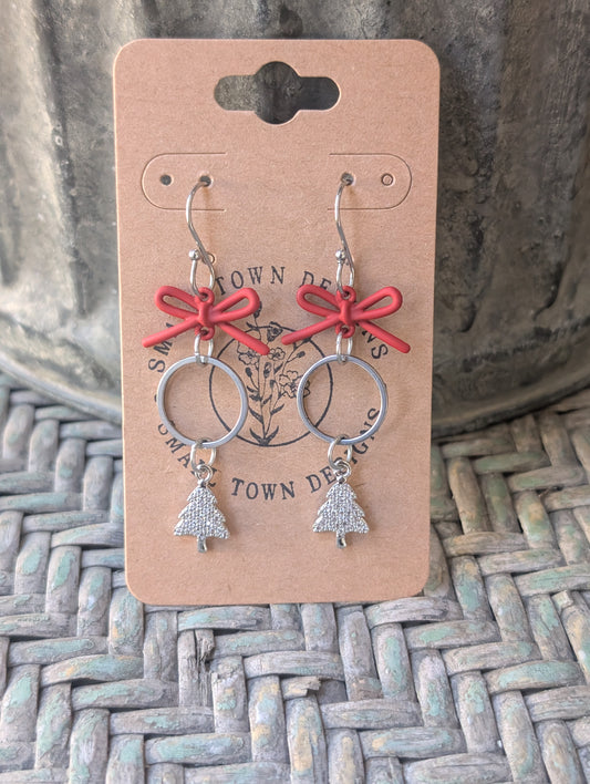Red Bow Tree Dangles