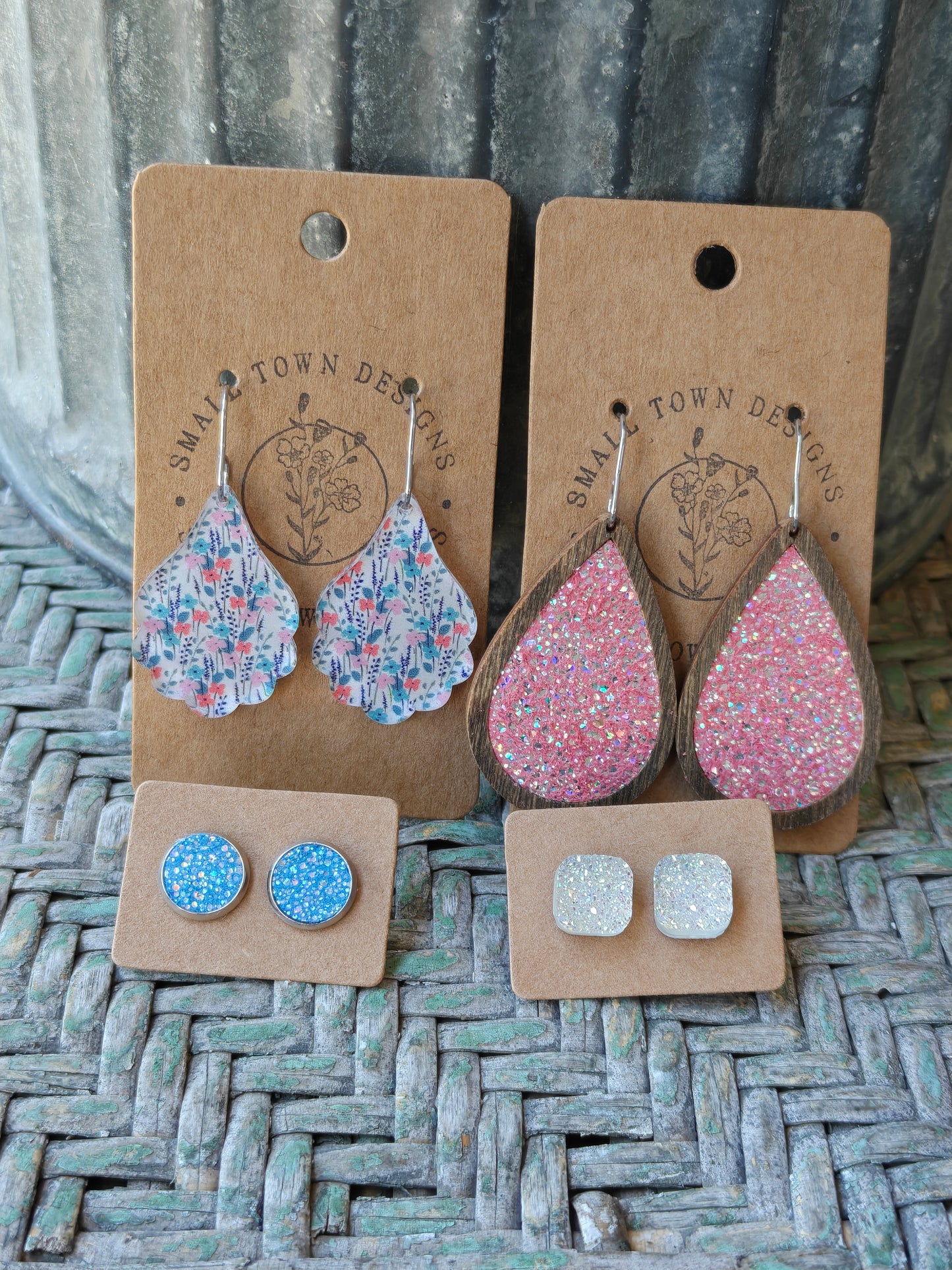 April Earring Box