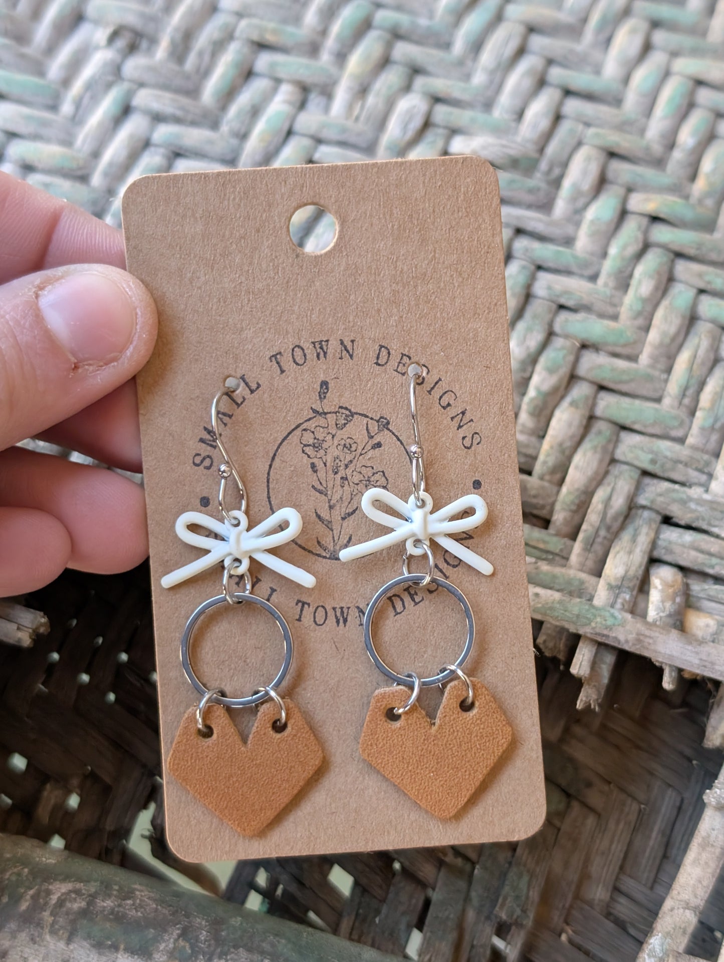 Honey Bow Hearts