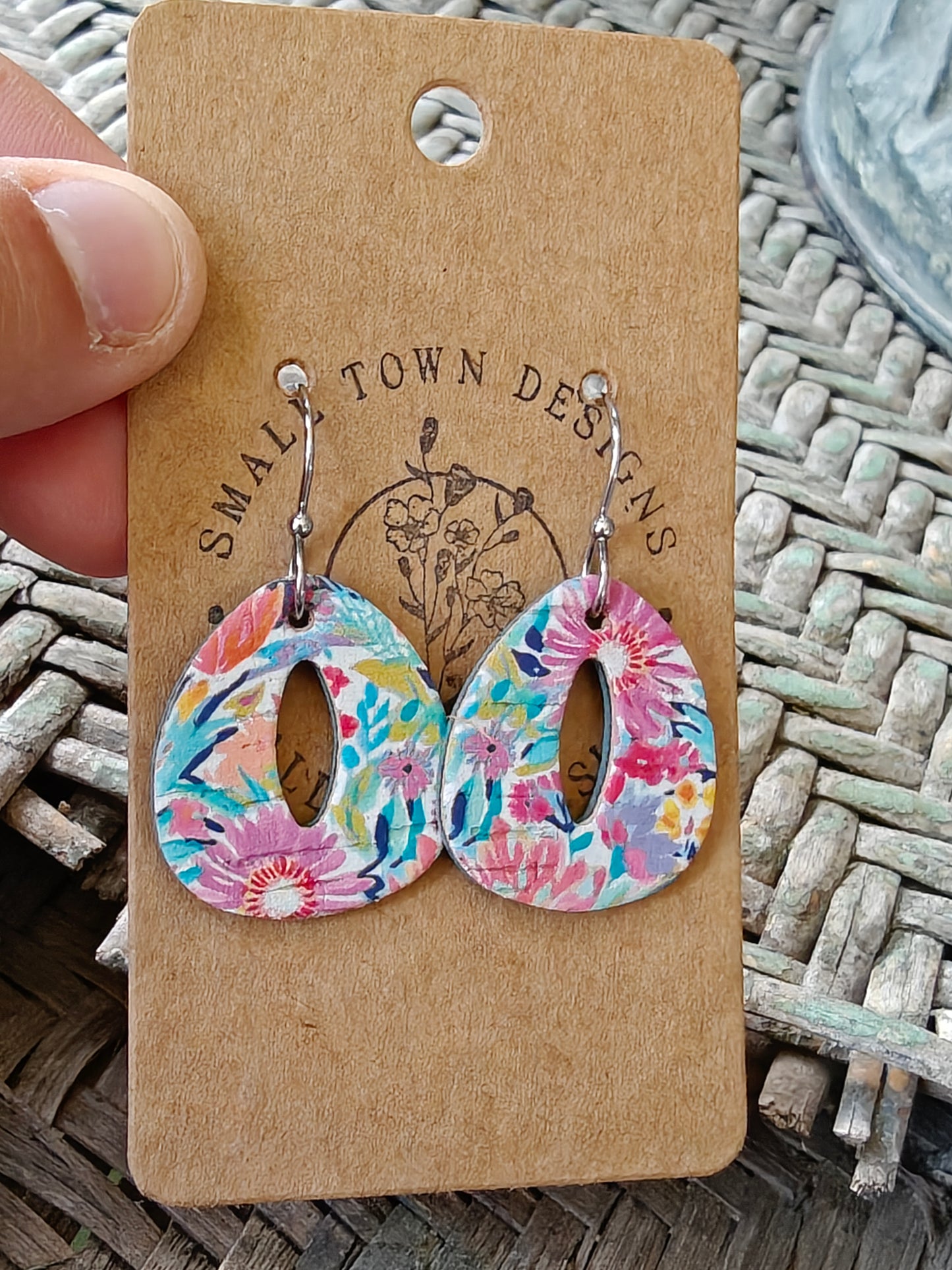 Summer Floral Cutout Drops
