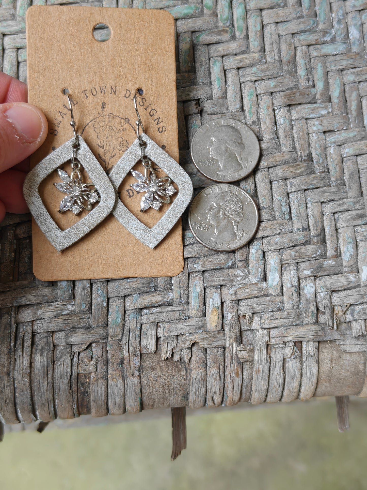 Brown Cream Diamonds